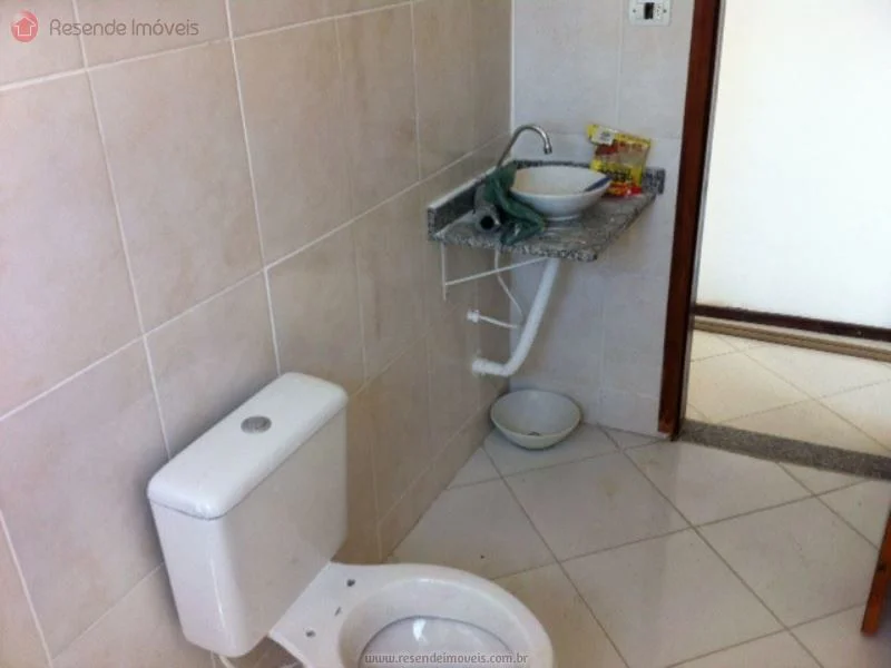 Foto 4 de 8 - Casa para venda em Parque Embaixador